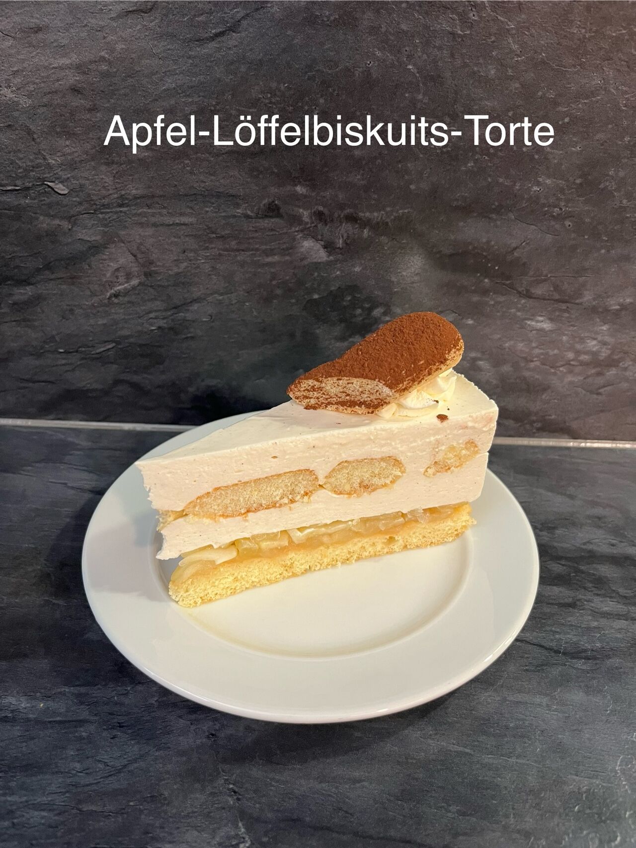 Apfel-Löffelbiskuits-Torte