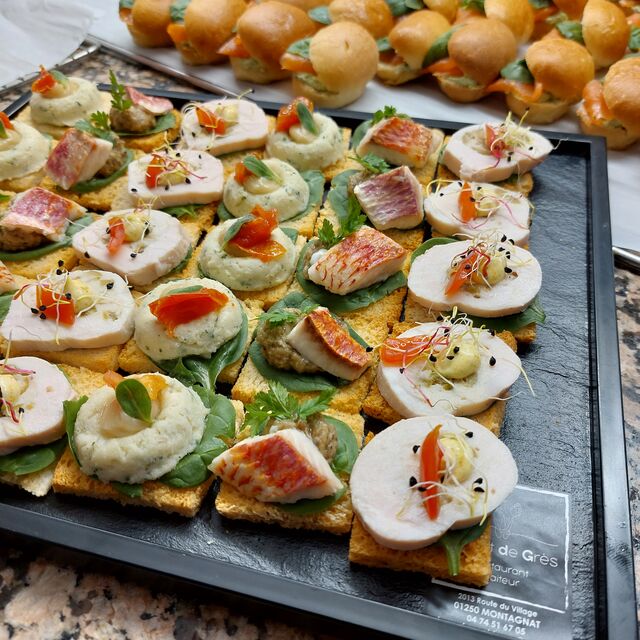 Plateau apéritif. Sur demande, produits de saison