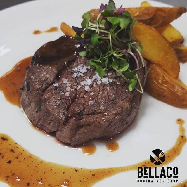 solomillo de retinto, patatas 3.0 y jugo trufado