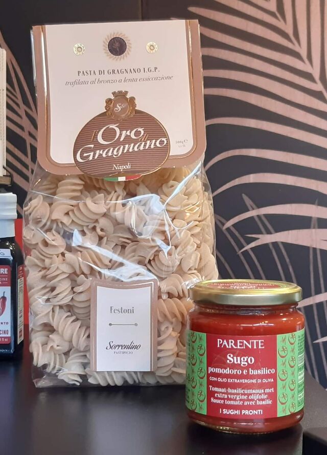 Pâte de Gragnano (Napoli)
Une pâte artisanale, fait sécher naturellement,selon la tradition de Gragnano