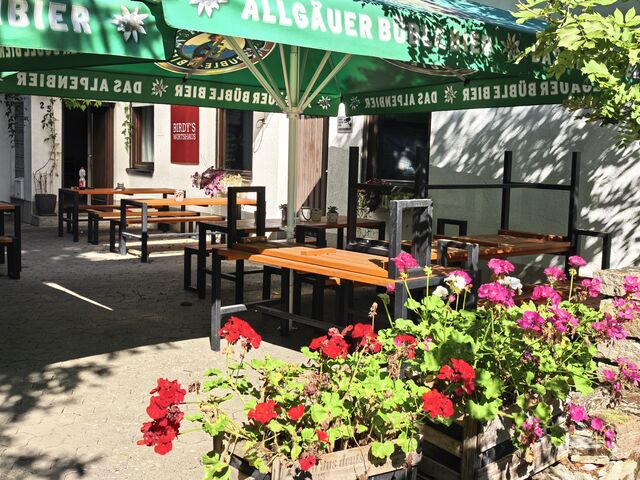 Unser wunderschöner Biergarten