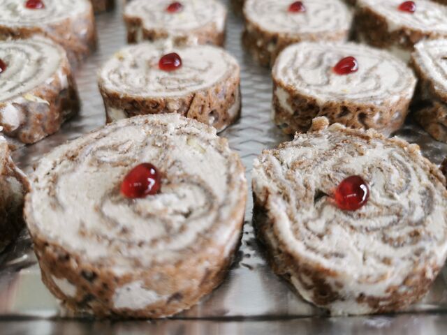 Maki roulé sardine, beurre citronné
