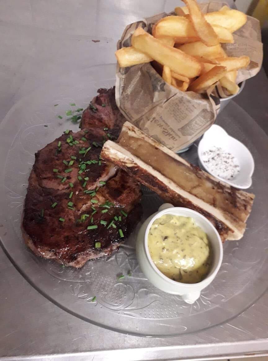 Des plats cuisinés avec amour par le chef Manu ...