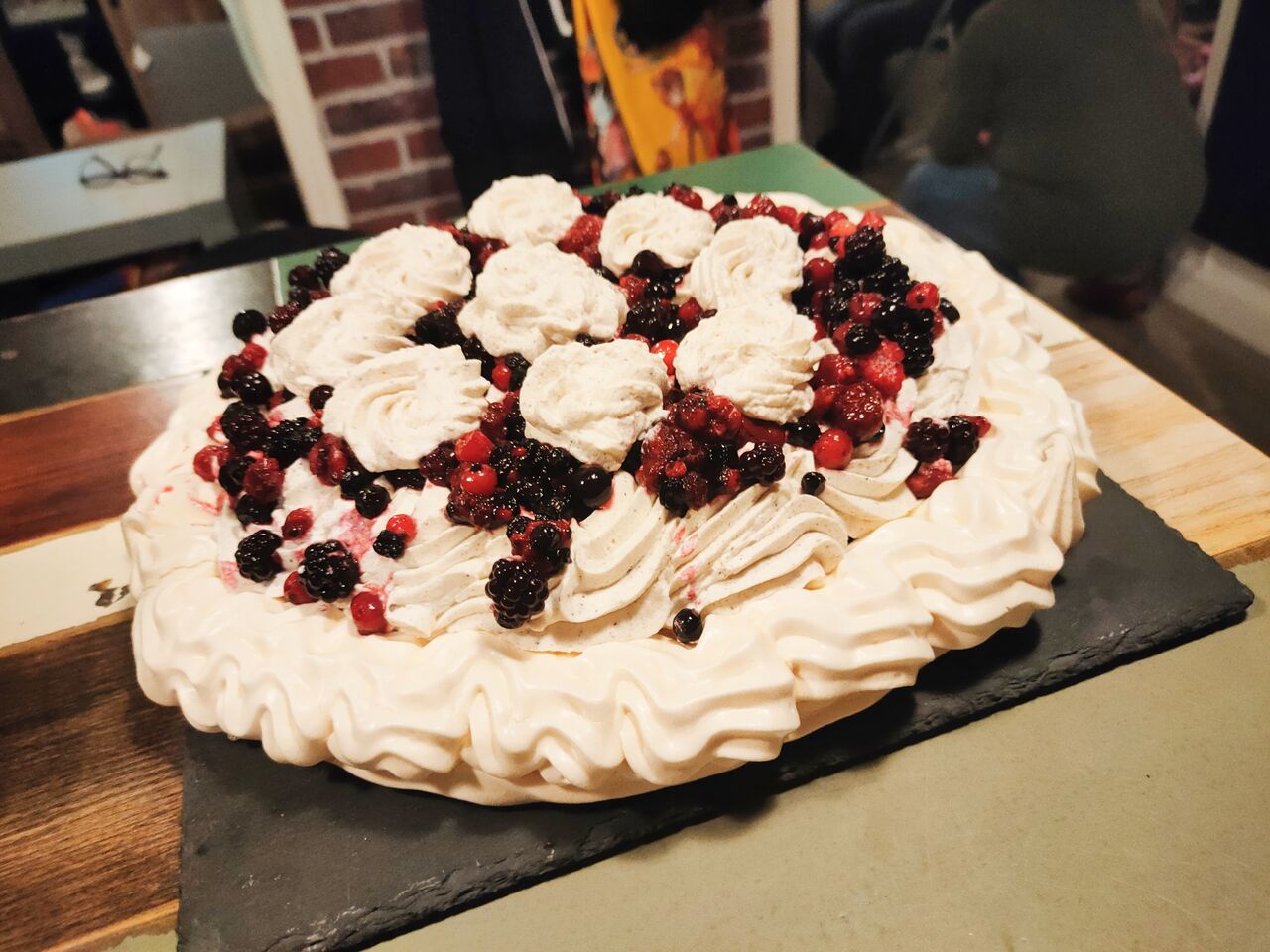Pavlova aux fruits rouges