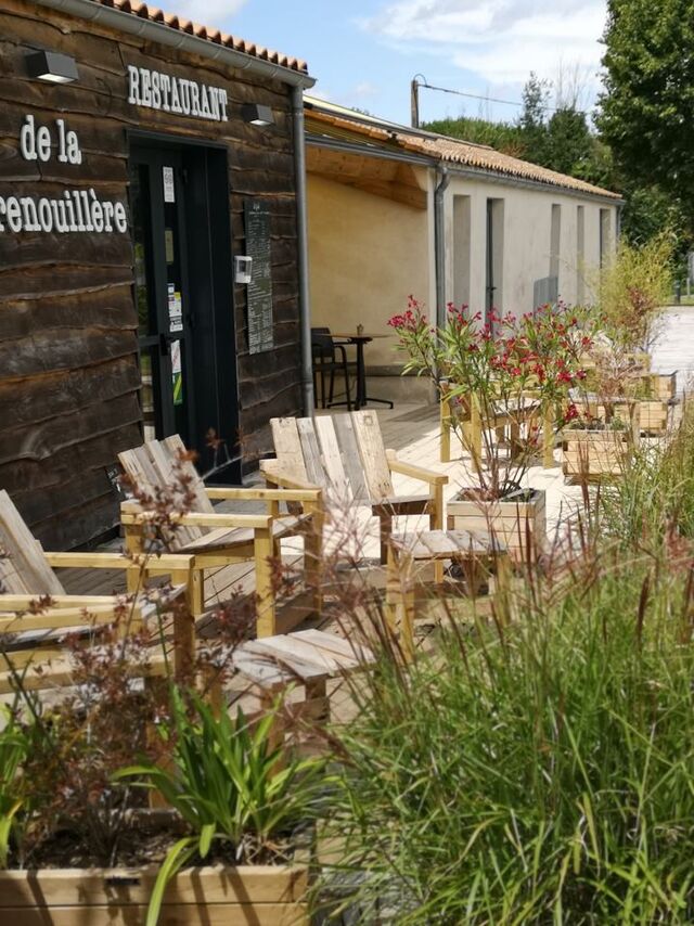 LA GRENOUILLERE Restaurant ST BENOIST SUR MER French cuisine near me Book now LA GRENOUILLERE Restaurant ST BENOIST SUR MER French cuisine near me Book now