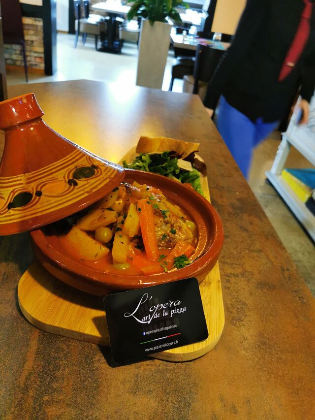 Tajine comme plat du jour 