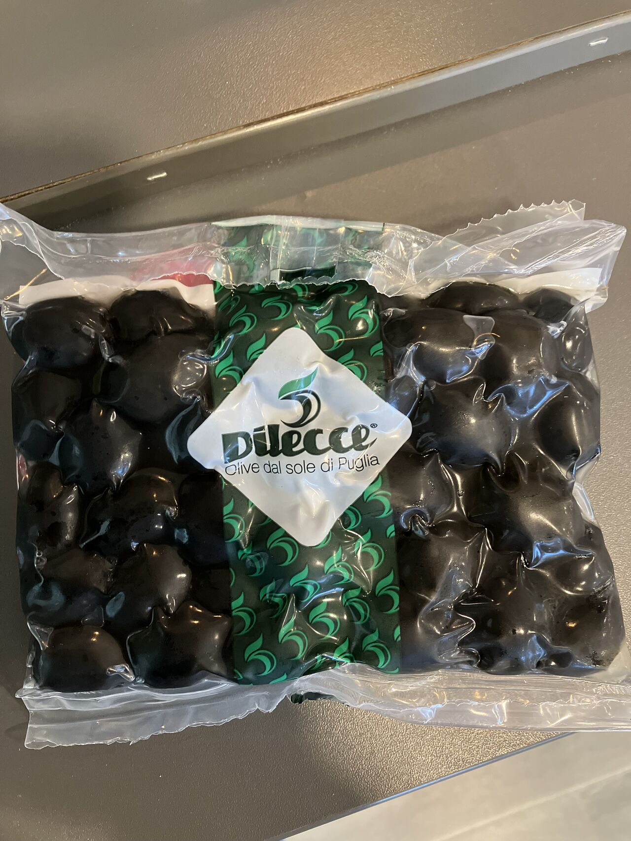 Olives noires rôties au four 