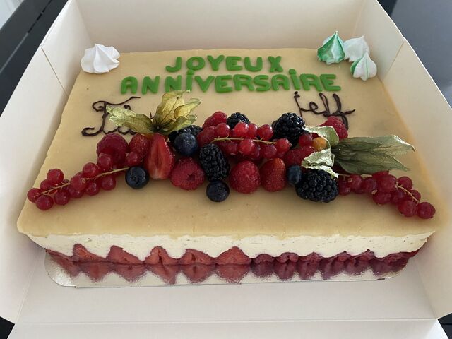 Framboisier/Fraisier.
60€ 12 parts