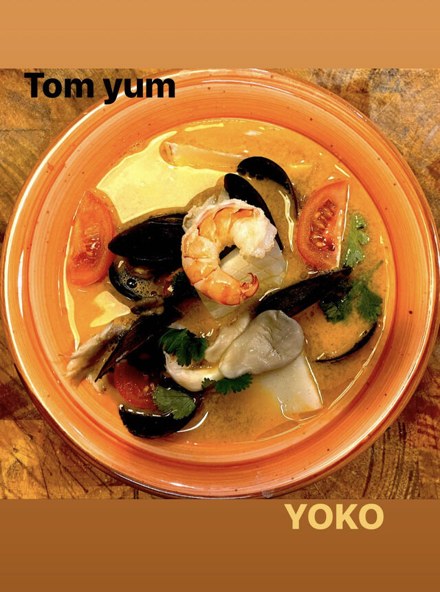 Tom yum with seafood