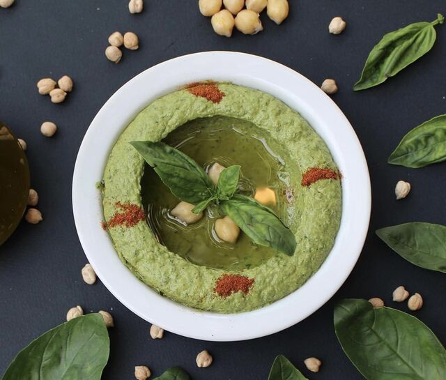 Hummus Mit Basilikum 