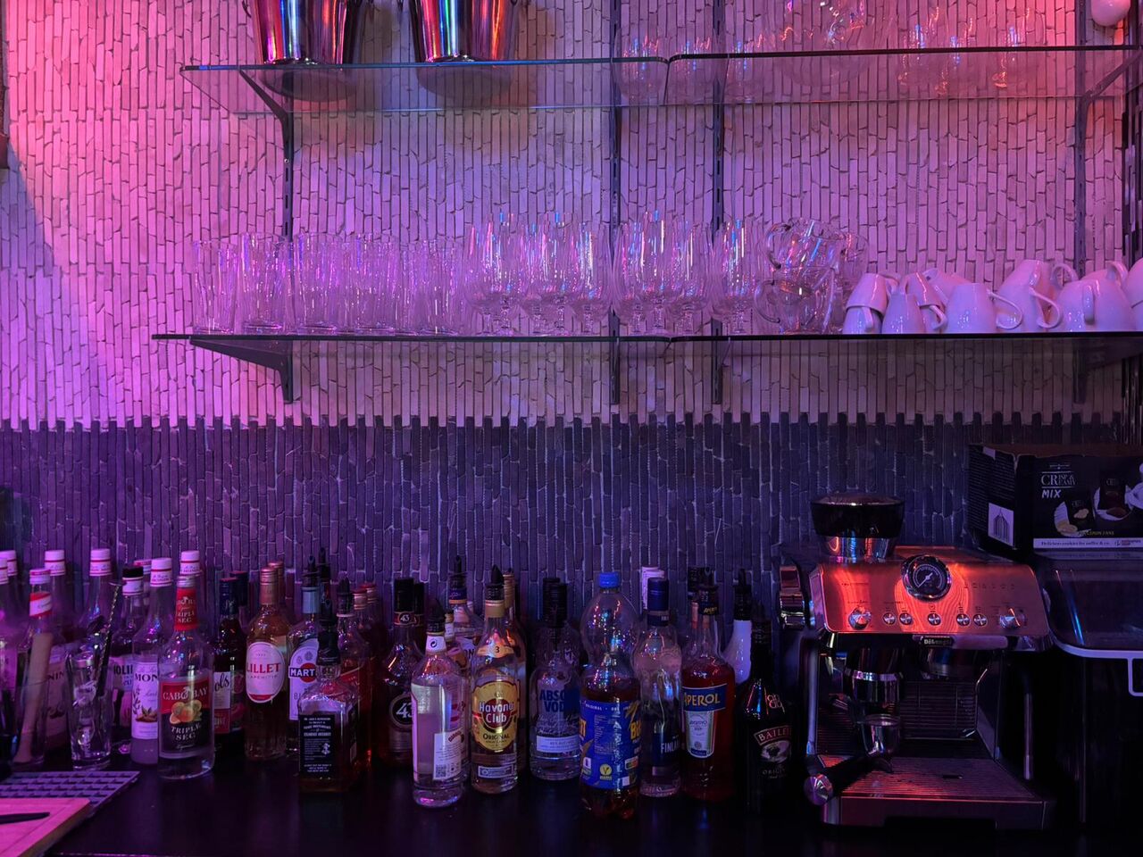 Bar
