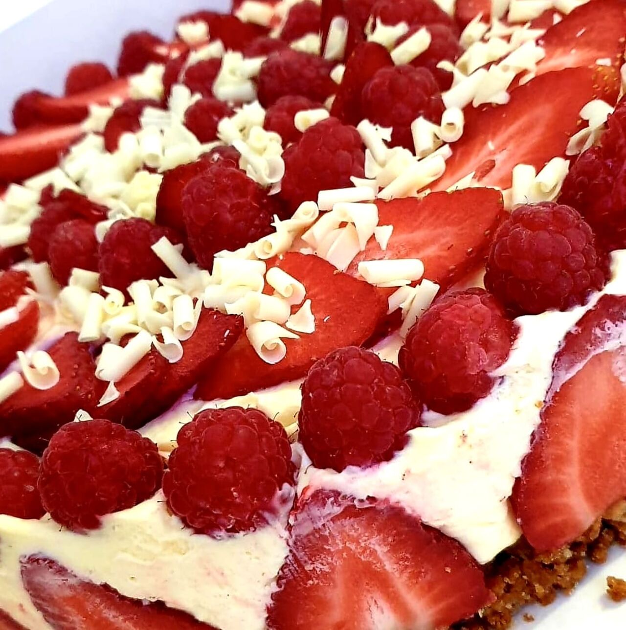 Privatisation:
Gâteau fraises, framboises et chocolat blanc