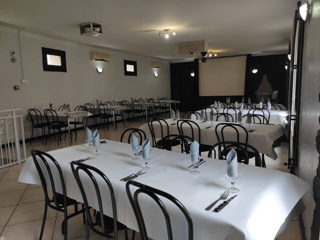 Le restaurant vous propose sa nouvelle salle, d’une capacité de 80 personnes maximum 