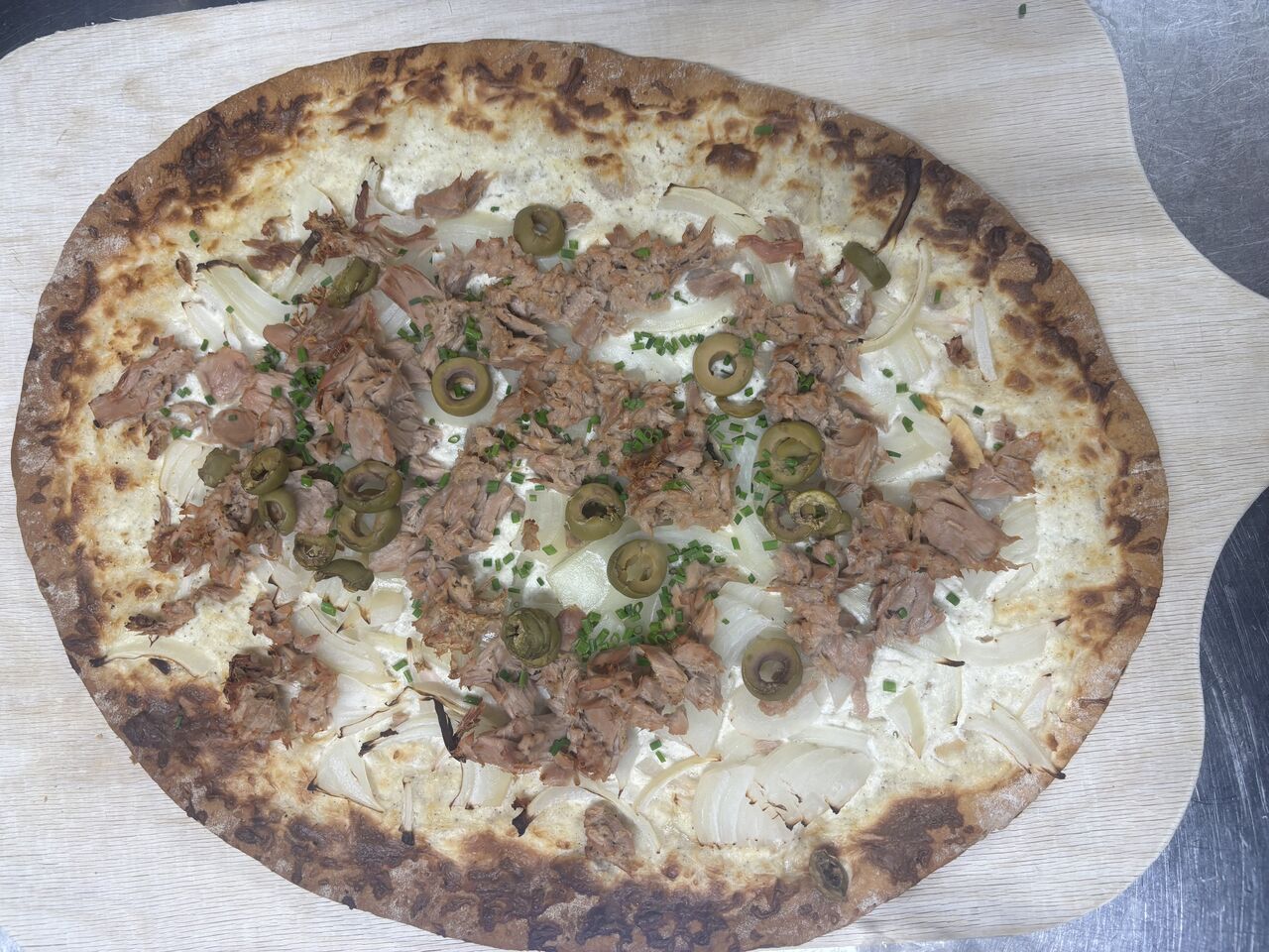 Flammkuch Tonno (Thunfisch)