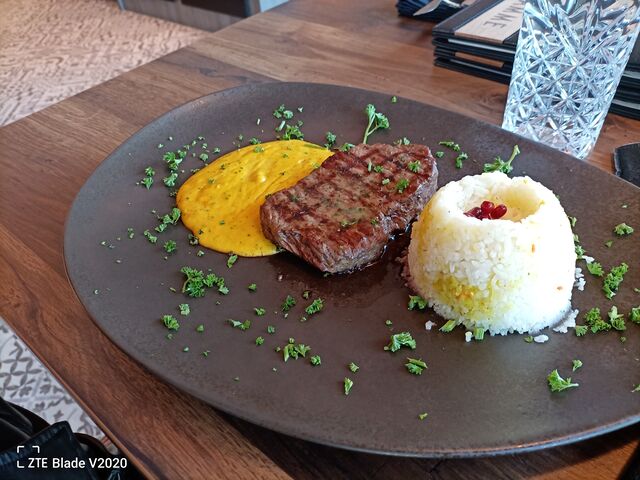 Steak mit Currysoße und Reis für die Tochter vom Chef!