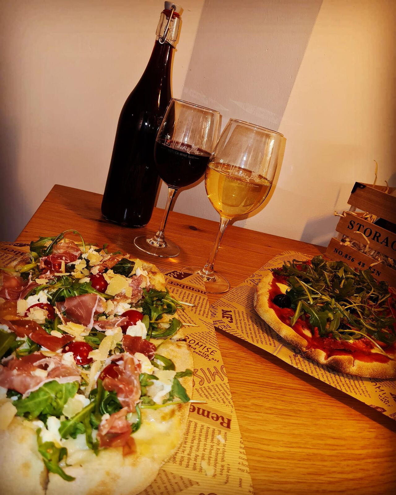 Wein und Pinsa - die perfekte Kombination!