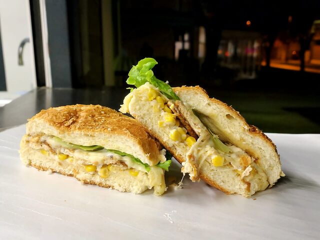 Chicken cheeseburger