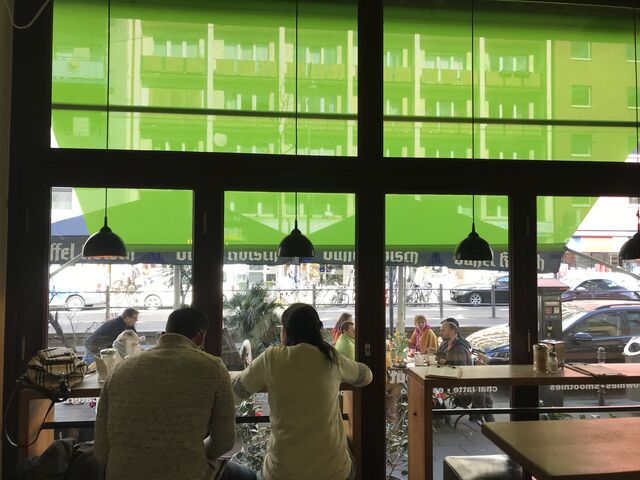 Blick auf die Aachener Straße in der kalten Jahreszeit