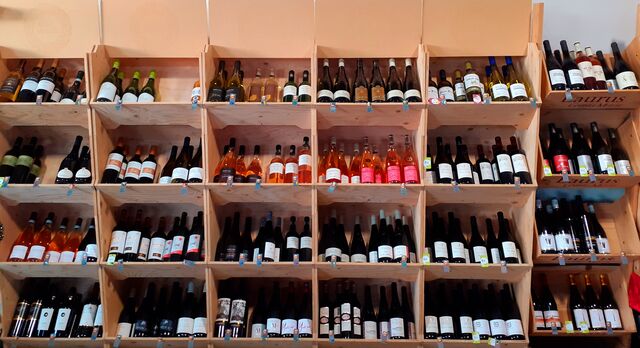 Les Vins, Crémants et Champagnes
France | Vins du Monde | Bio | Vins Locaux 