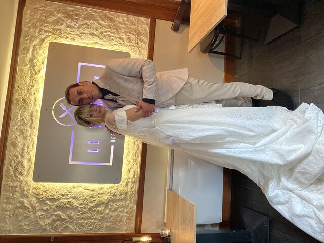 Mariage de Viviane et Fabrice au Trianon.Merci à eux pour cette confiance.
Contactez nous pour l’organisation de vos événements