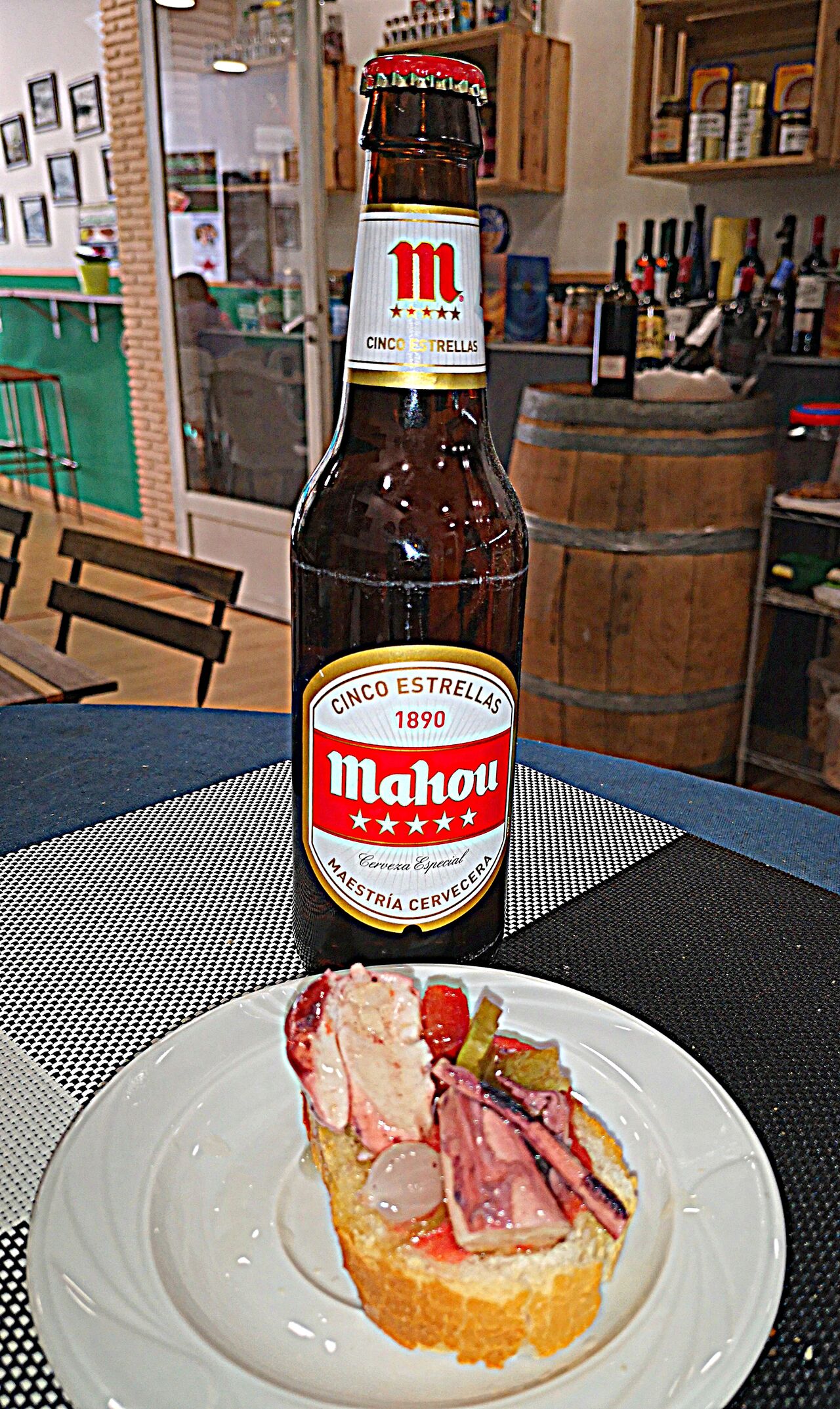 La Cinco estrella con el buen gusto de mahou para el mercado comercial.