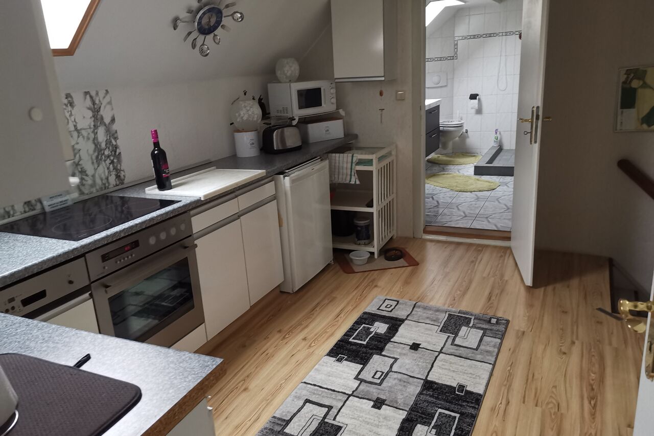 - mit separater Gemeinschaftsküche