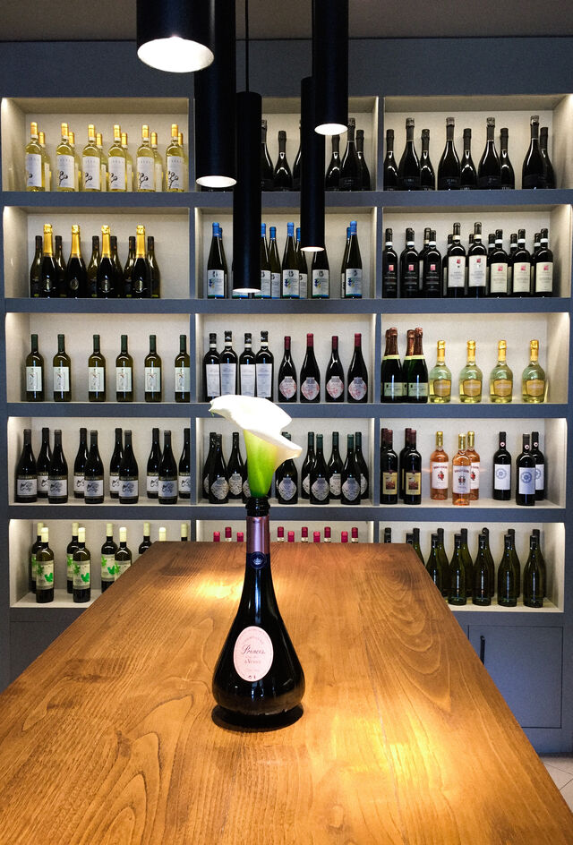 LA NOSTRA SELEZIONE DI VINI - Our wine selection 