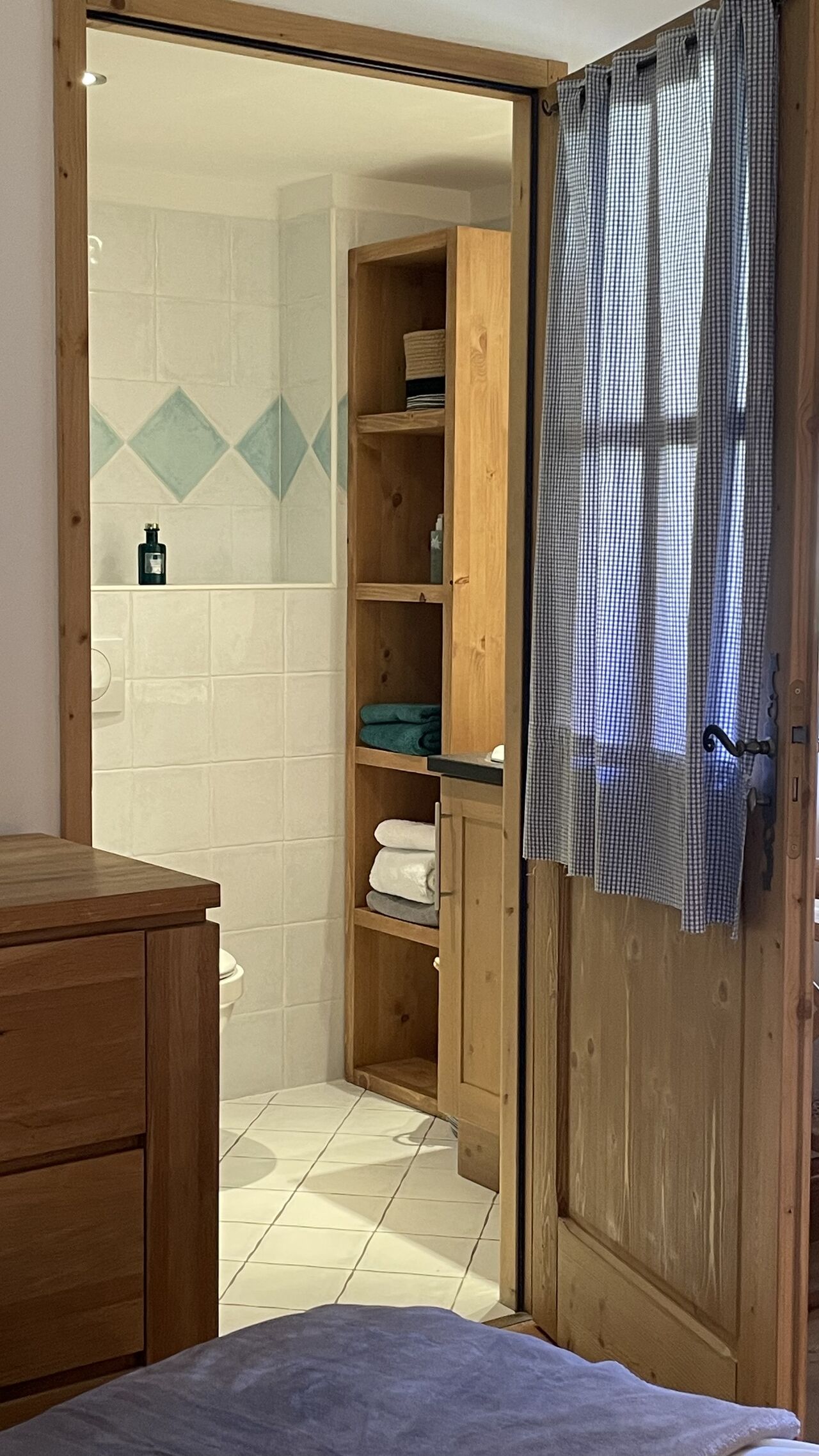 Salle de douche de la 1ère chambre