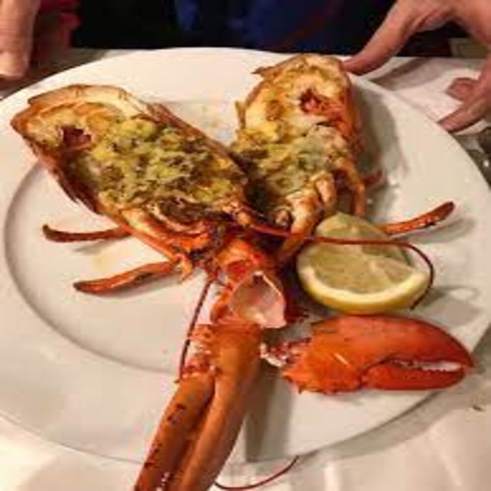 HOMARD FLAMBEE AU COGNAC