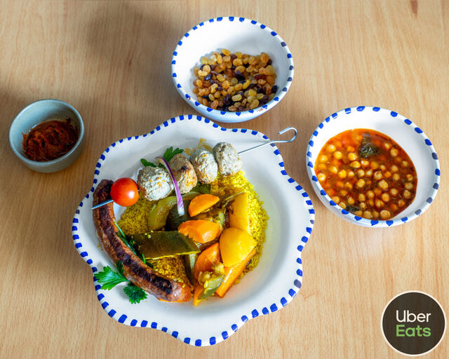 COUSCOUS MERGUEZ .BROCHETTE