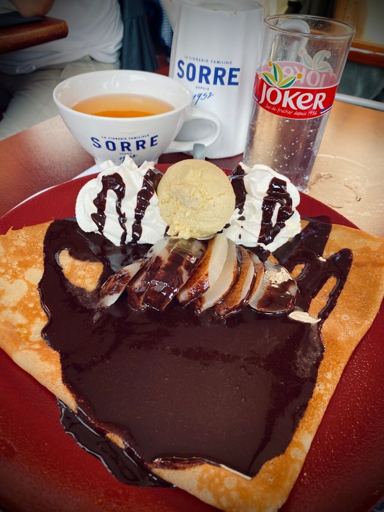 Douceurs Sucrées: Crêpes Irrésistibles à Déguster avec Vue