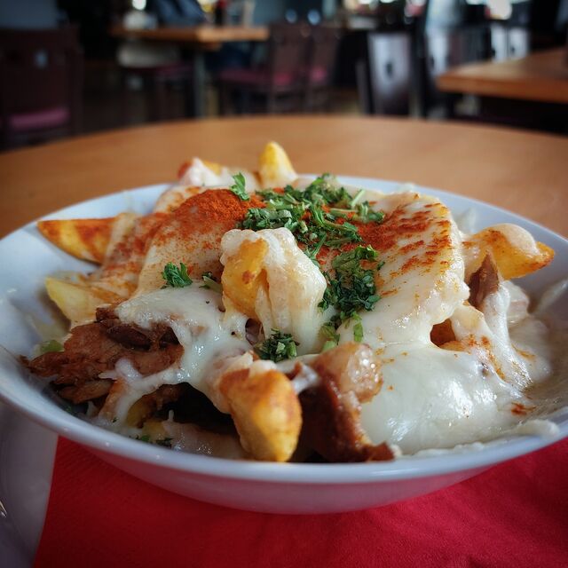 Pulled Pork Fries mit Käsesauce