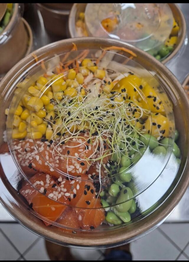 Poke Bowl (poulet,saumon ou falafels)