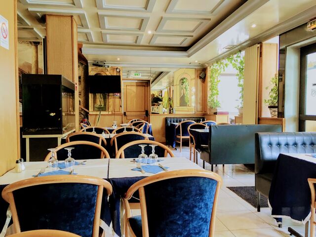 Salle du restaurant pour vous recevoir à Champigny Sur Marne 