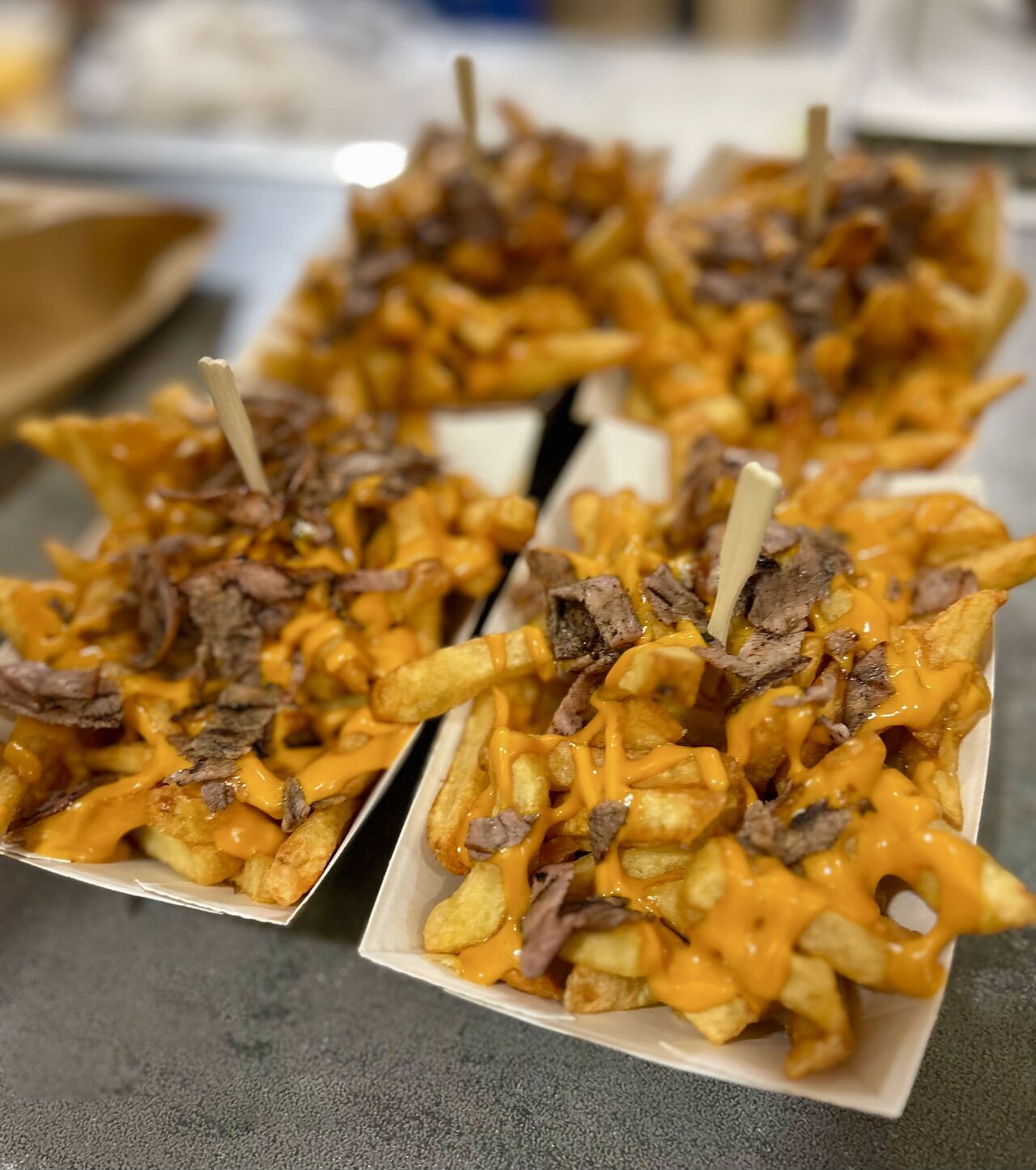 Frites fraîches sauce cheddar bacon