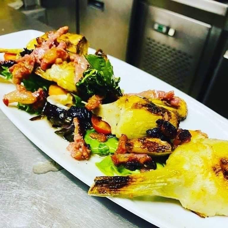 Artichaut poêlé 8€
à l'ail lardons parmesan et pesto