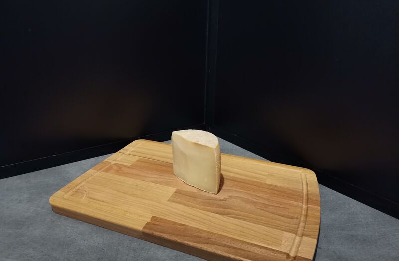 Tommette de Brebis (lait pasteurisé) = 35.50€ le kilo