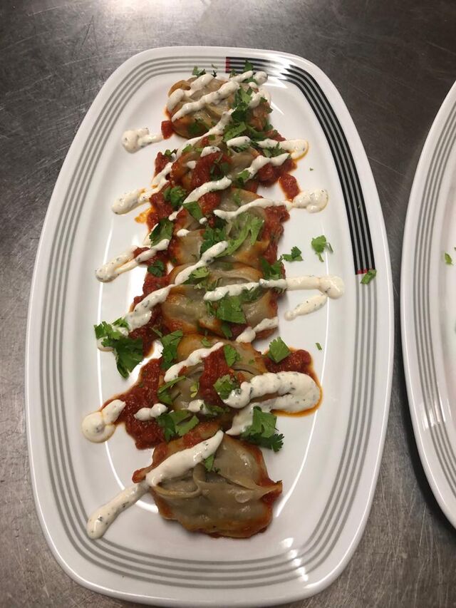 MANTOW
Raviolis à la viande farcis avec la viande hachée 