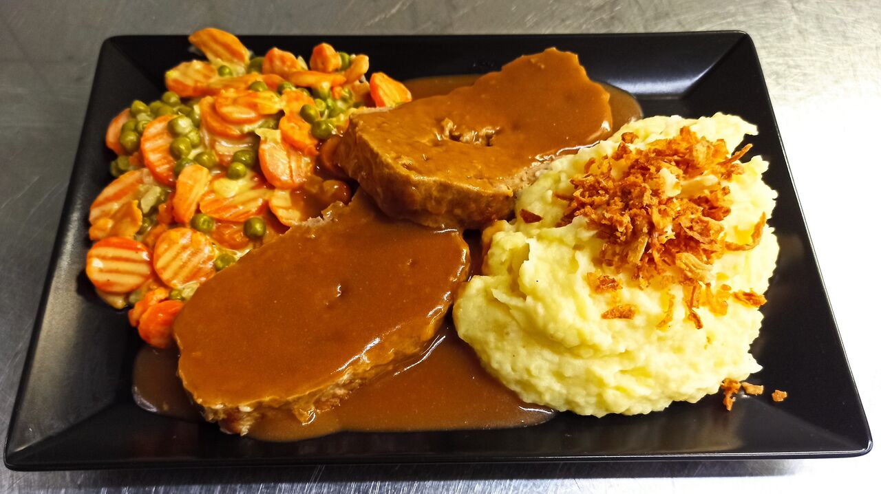 Hausgemachter Hackbraten mit Kartoffelbrei