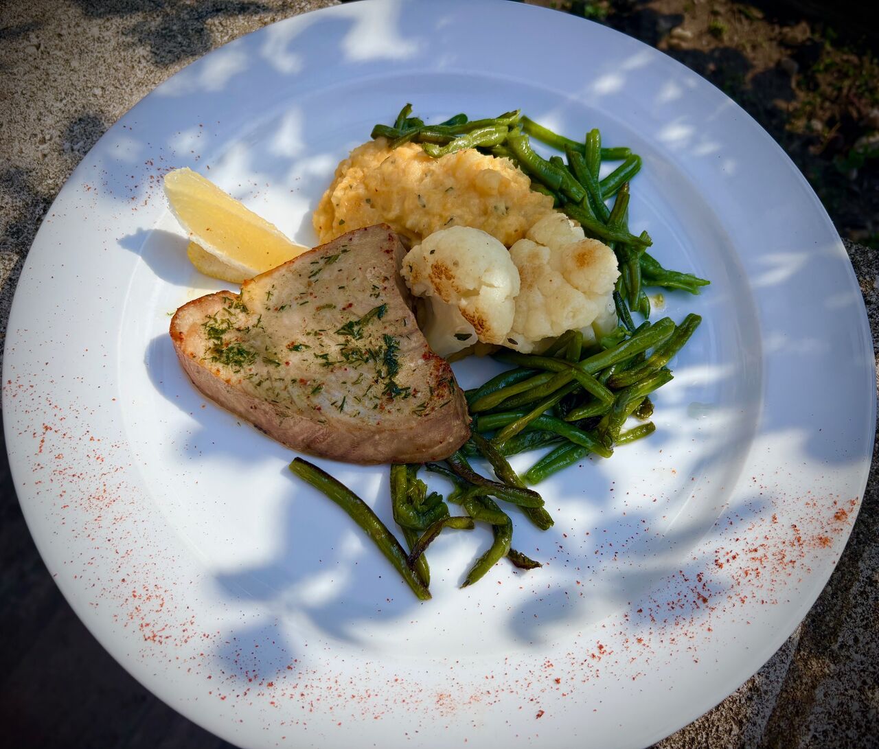 Thon roti aux légumes
