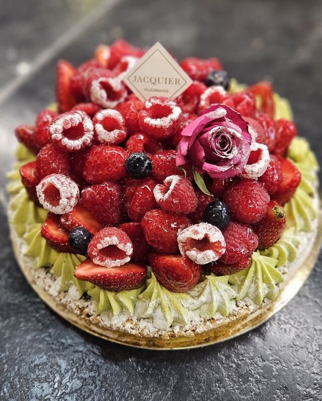 DACQUOISE : biscuit pistache, crème légère pistache, fruits rouges