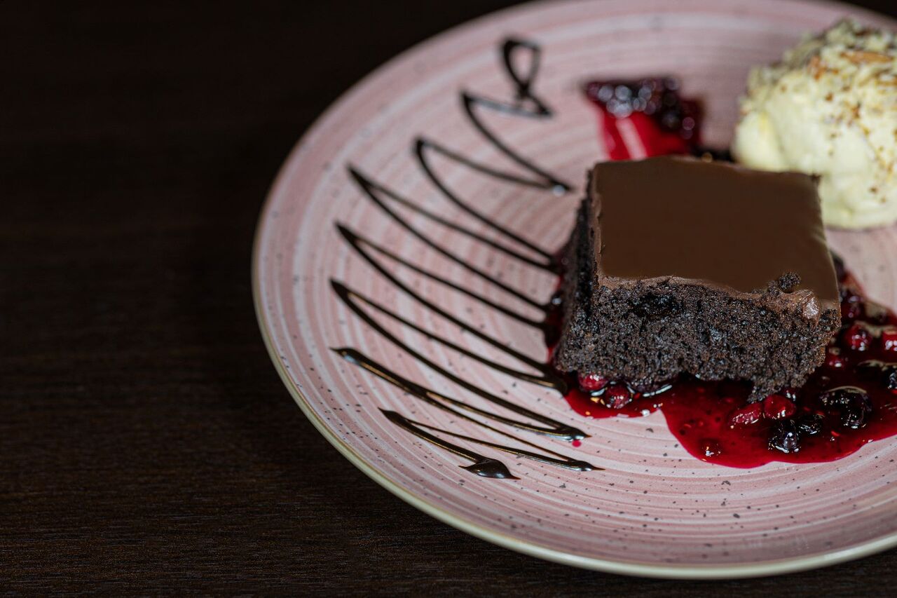 Brownie u umaku od šumskog voča