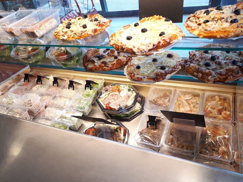 Notre vitrine traiteur et plat du jour 