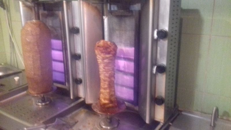 Tylko u nas,jedyny w Chęcinach-kebab ze świeżo grillowanego mięsa wołowego i drobiowego