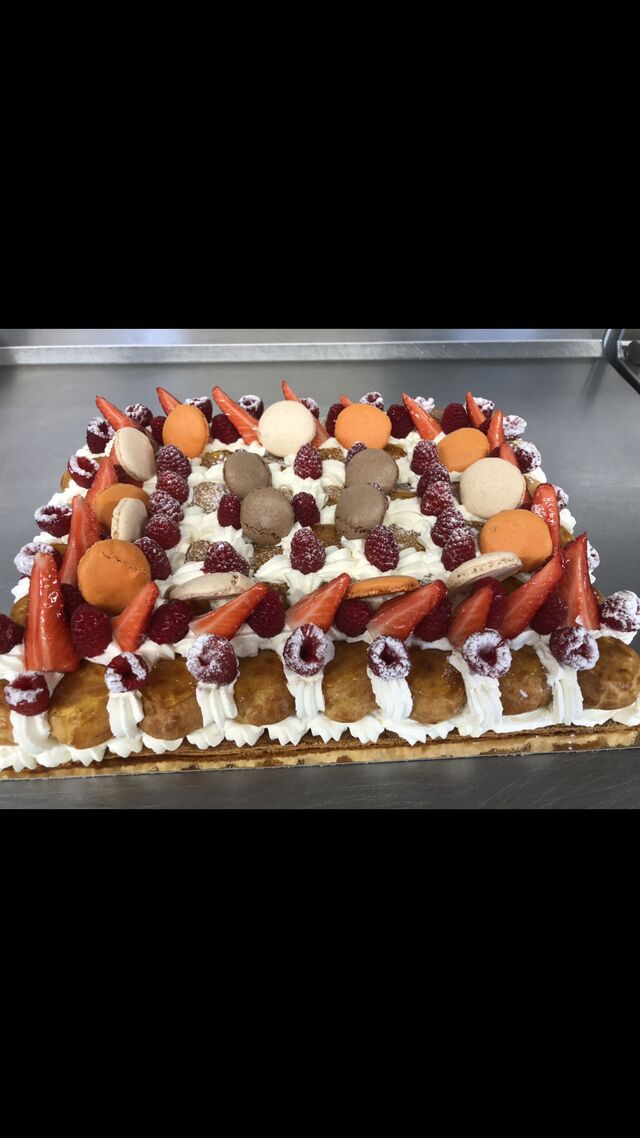 Saint honoré fraise framboise 