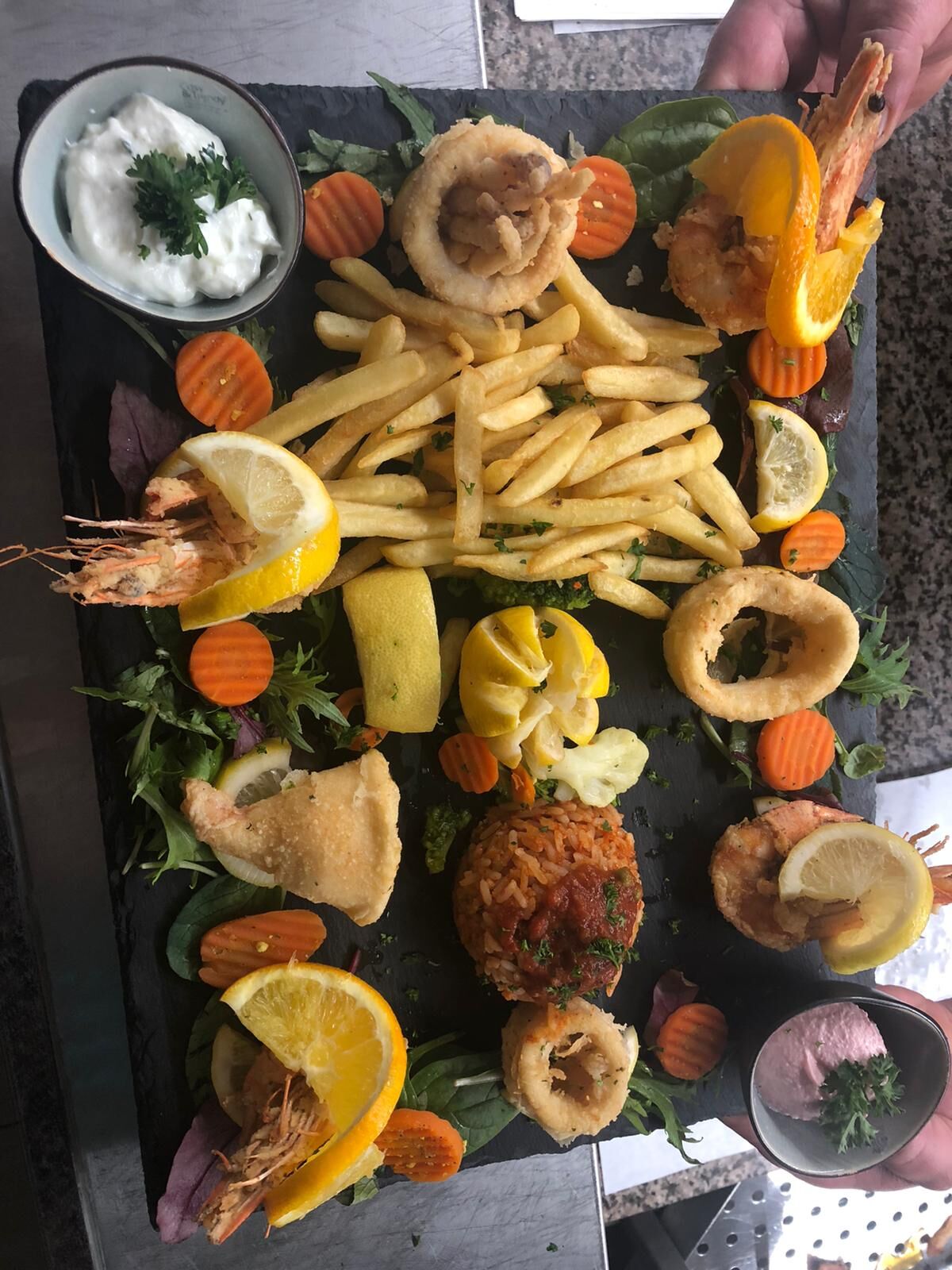 FISCHPLATTE GEBACKEN