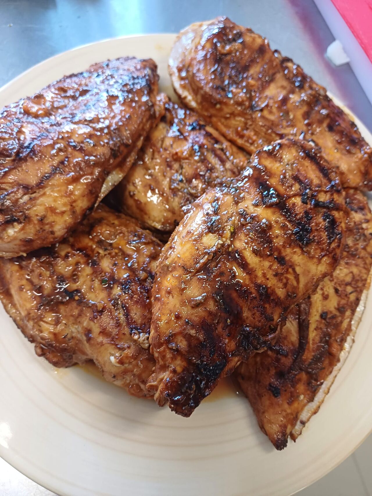 Poulets grillé mariné 