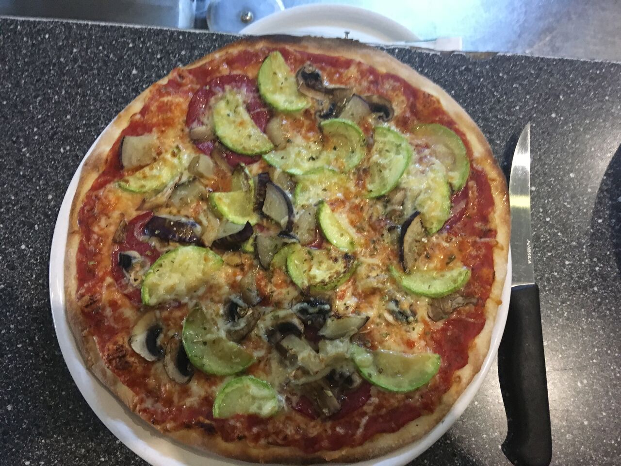 Pizza Art des hauses