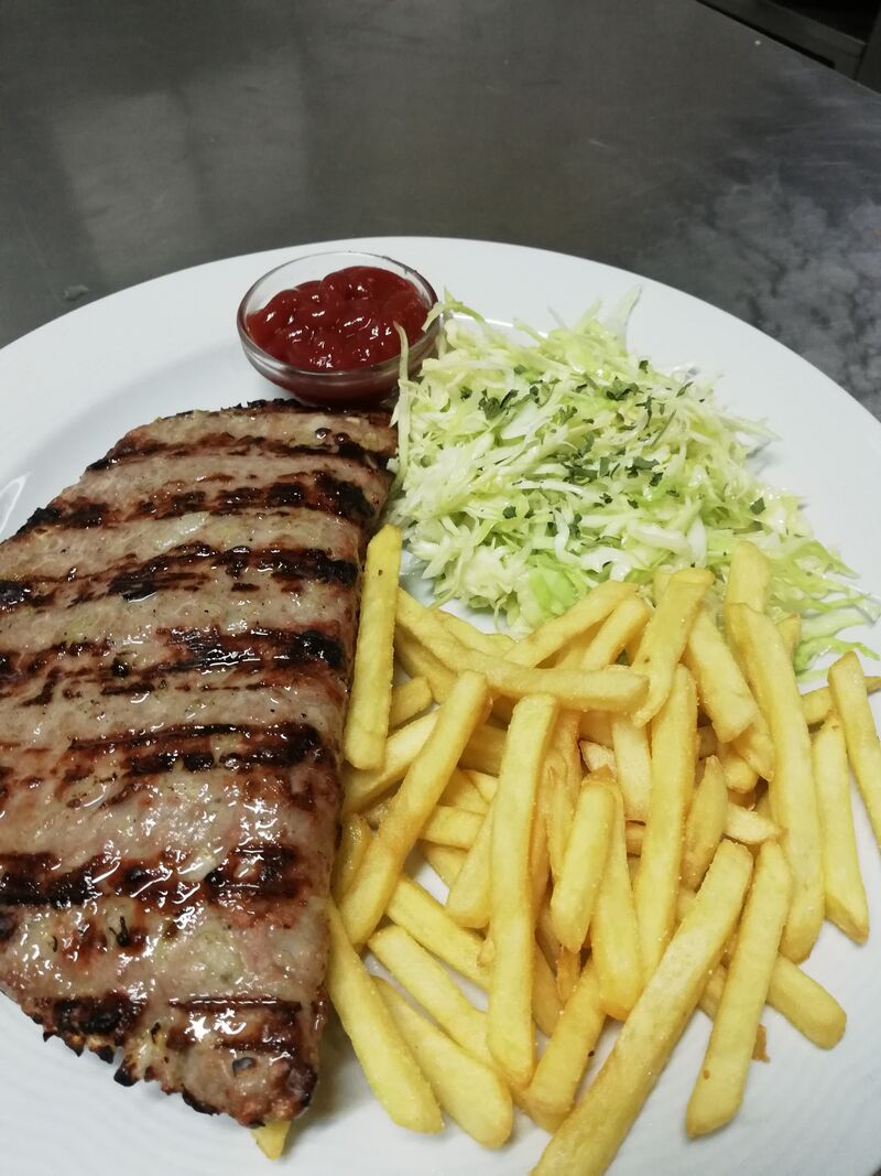 Gefüllte Pljeskavica