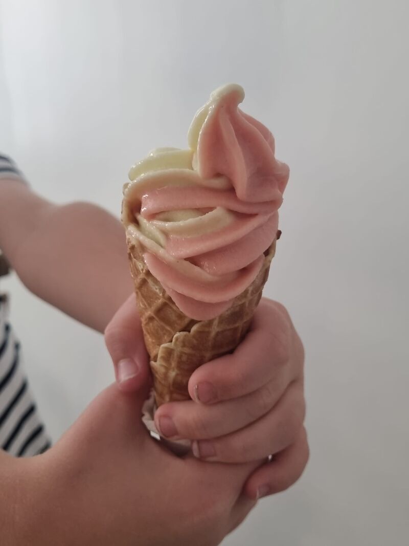 glace italienne au choix 2€50: en saison chaude 